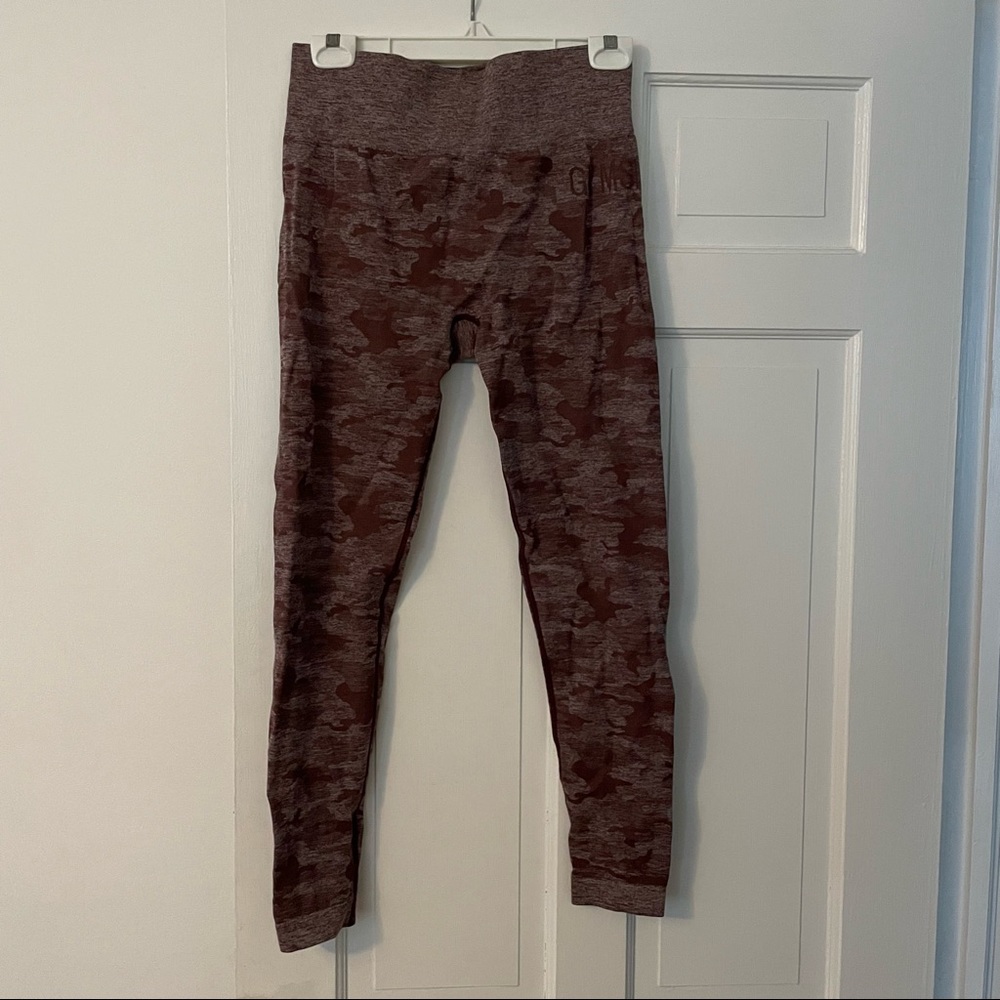 GYMSHARK PURPLE CAMO LEGGINGS